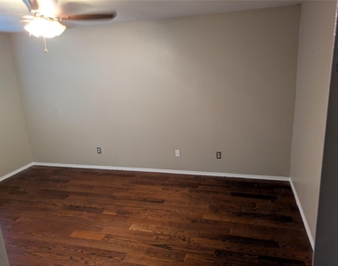 2005 Wildwood Drive - Photo Thumbnail 12