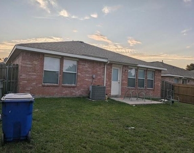 2005 Wildwood Drive - Photo Thumbnail 16