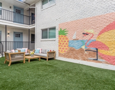 5444 Gaston Avenue - Photo Thumbnail 12