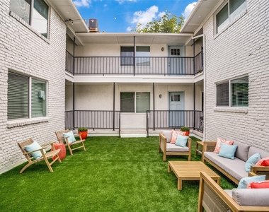 5444 Gaston Avenue - Photo Thumbnail 16