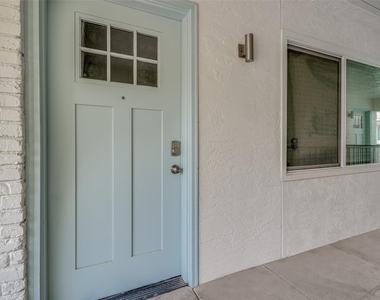 5444 Gaston Avenue - Photo Thumbnail 15