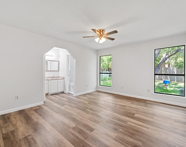 805 Salem Drive - Photo Thumbnail 20