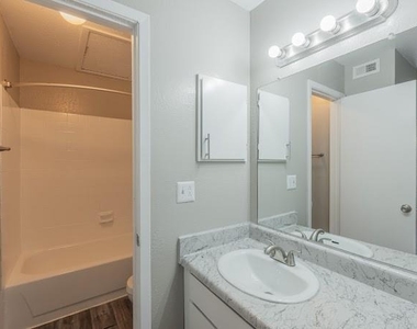 1122 Millview Drive - Photo Thumbnail 3