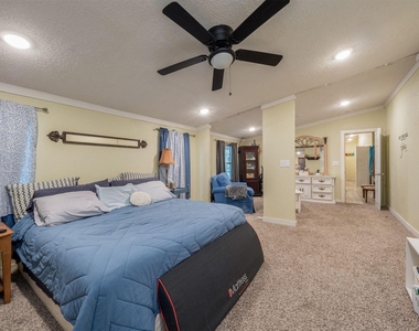 8591 W Ridge Drive - Photo Thumbnail 13