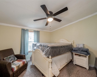 8591 W Ridge Drive - Photo Thumbnail 11