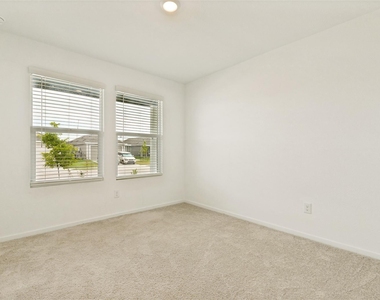 621 Holleman Drive - Photo Thumbnail 14