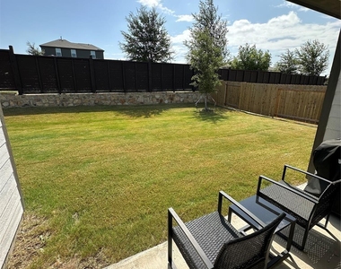 1109 Costa Vista Trail - Photo Thumbnail 18