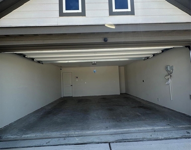 1109 Costa Vista Trail - Photo Thumbnail 21