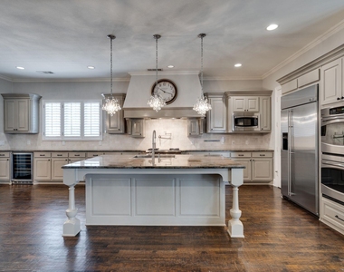 5000 Dickens Lane - Photo Thumbnail 10