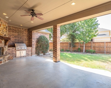 5000 Dickens Lane - Photo Thumbnail 38