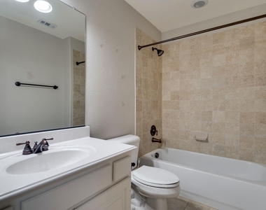 5000 Dickens Lane - Photo Thumbnail 34