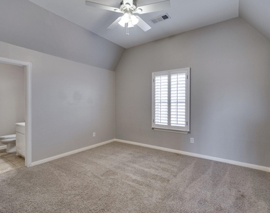 5000 Dickens Lane - Photo Thumbnail 29