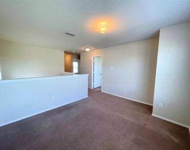 712 Whitemarsh Drive - Photo Thumbnail 9