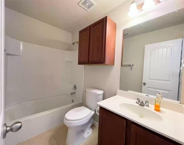 712 Whitemarsh Drive - Photo Thumbnail 10