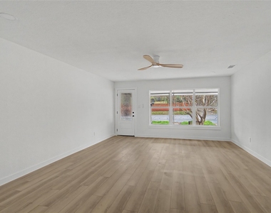 1411 W Gandy Street - Photo Thumbnail 5