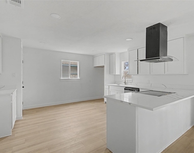 1411 W Gandy Street - Photo Thumbnail 11
