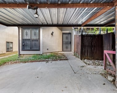 1507 Gailbrook Lane - Photo Thumbnail 3