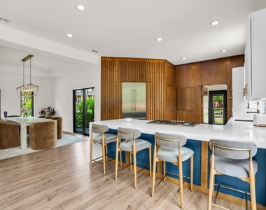 2856 Peninsula Drive - Photo Thumbnail 11
