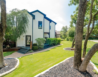 2856 Peninsula Drive - Photo Thumbnail 3