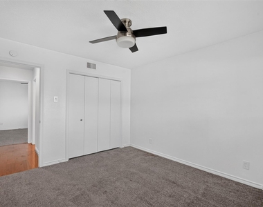 10526 Ravenscroft Drive - Photo Thumbnail 18