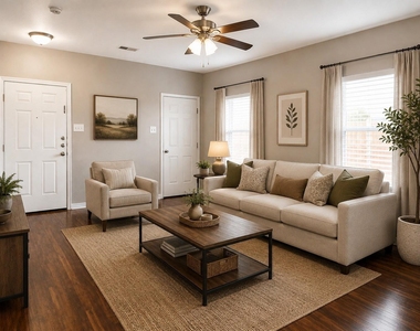719 E 6th Street - Photo Thumbnail 2