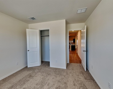 1511 Aleia Cove - Photo Thumbnail 10