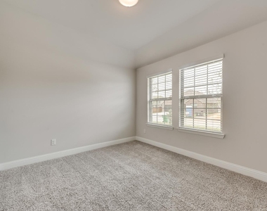 3504 Lillian Court - Photo Thumbnail 10