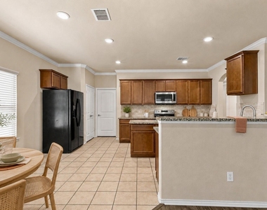 11620 Aquilla Drive - Photo Thumbnail 7
