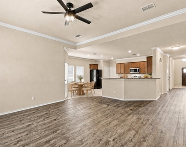 11620 Aquilla Drive - Photo Thumbnail 5