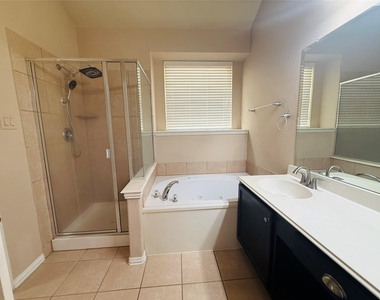 14629 Crystal Lake Drive - Photo Thumbnail 16