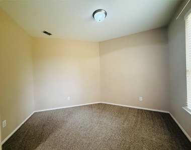 14629 Crystal Lake Drive - Photo Thumbnail 14