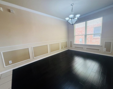 14629 Crystal Lake Drive - Photo Thumbnail 8
