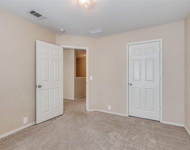 10721 Traymore Drive - Photo Thumbnail 11