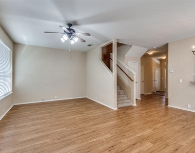 10721 Traymore Drive - Photo Thumbnail 4