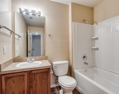 10721 Traymore Drive - Photo Thumbnail 14