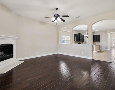 660 Sharpley Drive - Photo Thumbnail 7
