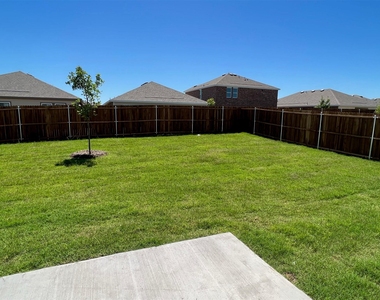 752 Richmond Drive - Photo Thumbnail 28
