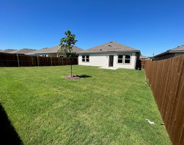 752 Richmond Drive - Photo Thumbnail 27