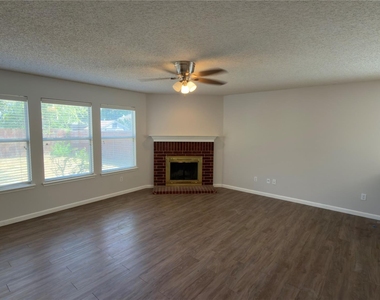 3401 Cheyenne Ranch Road - Photo Thumbnail 5