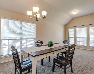 6 Beechcreek Drive - Photo Thumbnail 3