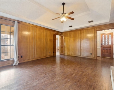 5114 Vera Cruz Drive - Photo Thumbnail 4