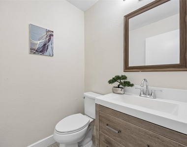 1600 Hartford Drive - Photo Thumbnail 9