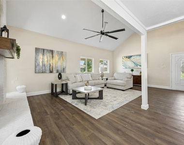 1600 Hartford Drive - Photo Thumbnail 5