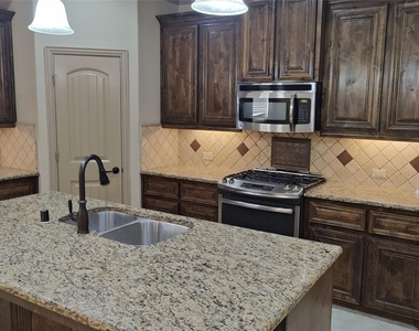 113 Chelsea Court - Photo Thumbnail 8
