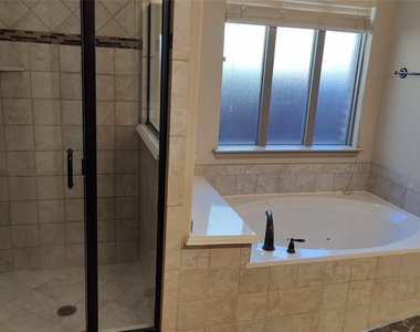 113 Chelsea Court - Photo Thumbnail 18