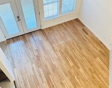 805 Summercreek Drive - Photo Thumbnail 3