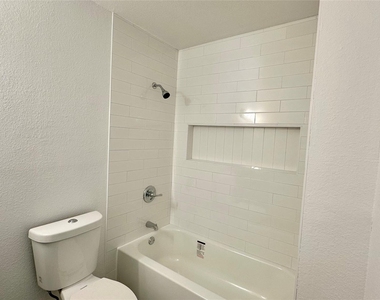 5300 Duchess Court - Photo Thumbnail 10