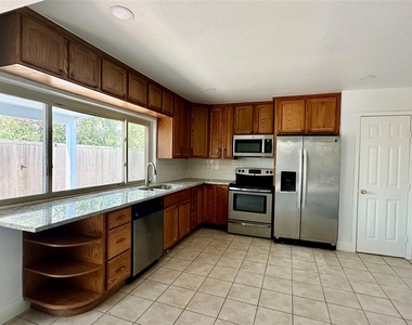 5300 Duchess Court - Photo Thumbnail 6
