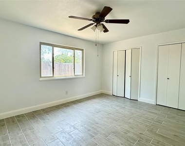 5300 Duchess Court - Photo Thumbnail 8