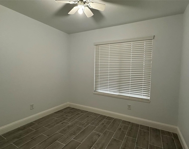 5300 Duchess Court - Photo Thumbnail 3